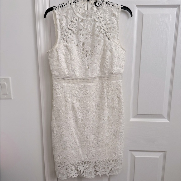 Nordstrom Dresses & Skirts - Bardot White lace dress